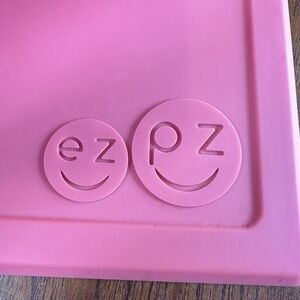 EZPZ Mini Mats 100% Silicone Plate & Bowl w/‎ Built-in Placemats